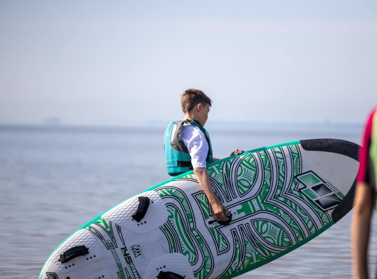 OBOZY WINDSURFINGOWE DLA DZIECI I MŁODZIEŻY